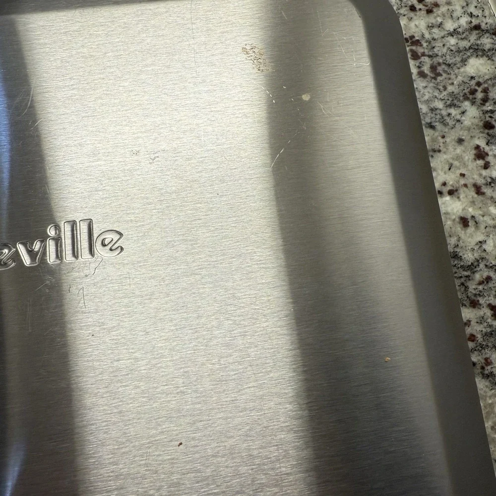Breville BP1640XL 1200W Personal Pie Maker Stainless Steel. - Working